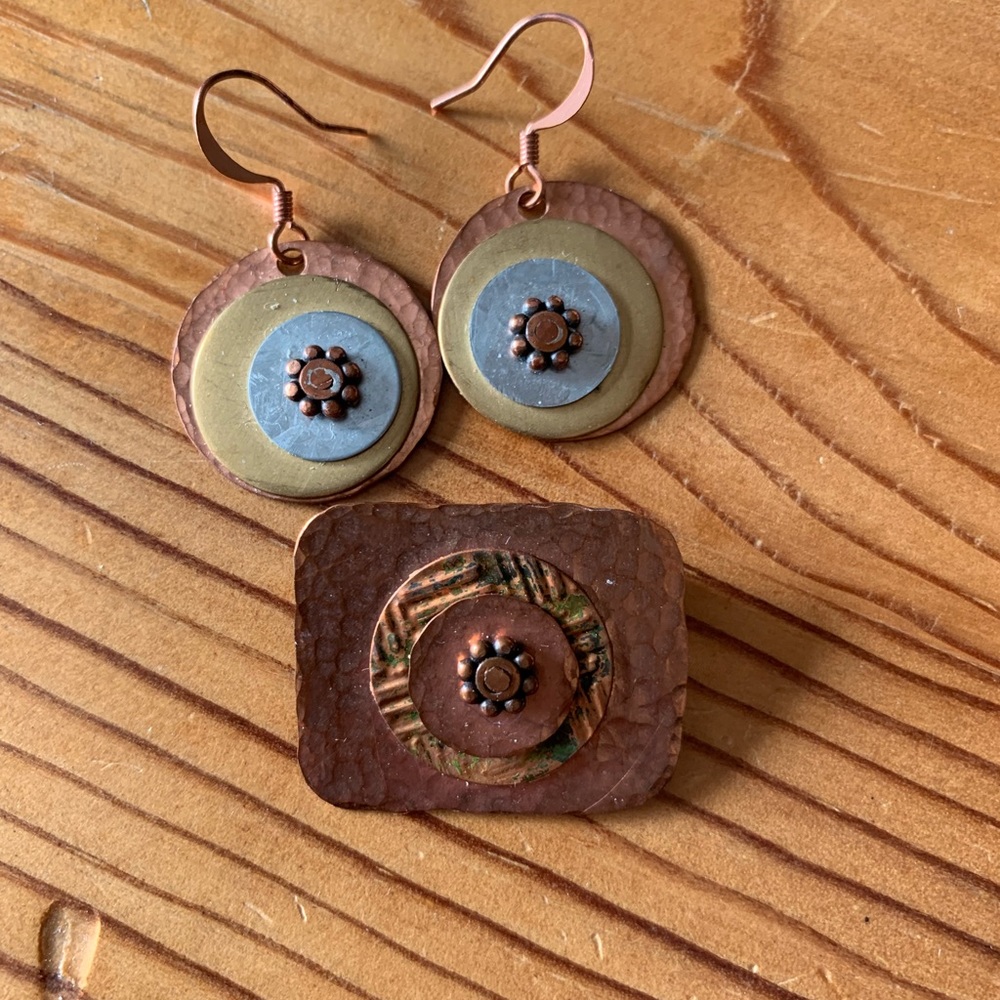 Copper drop earrings with pin